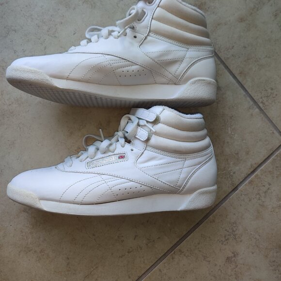**NEW REEBOK CLASSIC FREESTYLE HI TOP SNEAKERS** Size 8.5 - Picture 8 of 8